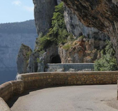 Chatte : Agreable Maison De Rue Εξωτερικό φωτογραφία