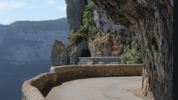 Chatte : Agreable Maison De Rue Εξωτερικό φωτογραφία